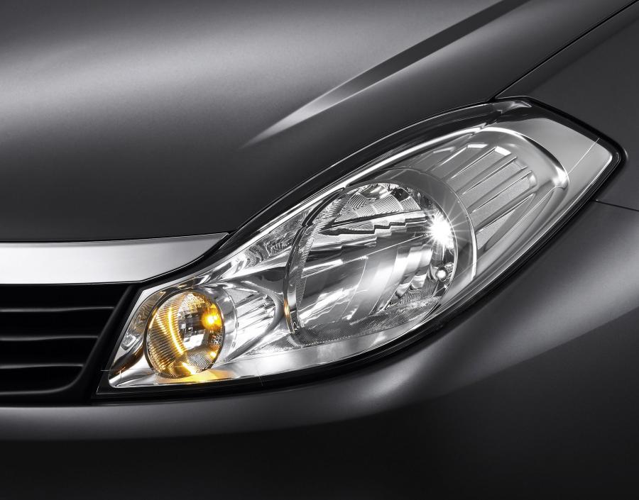  Renault Symbol 2009 года  (фото 22 из 33)
